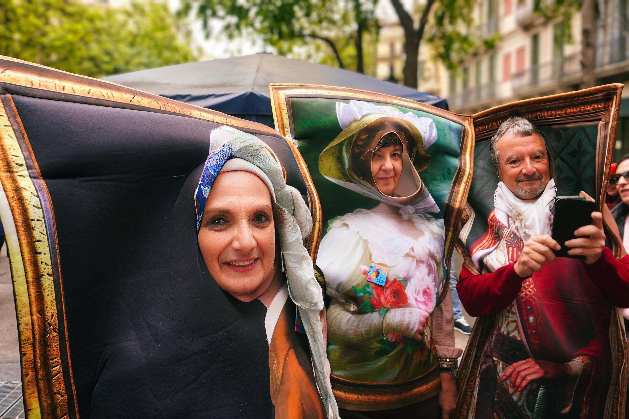 Passetjada amb barret del 12 de abril de 2026, que partió desde la Rambla Catalunya. Tomada con una sencilla cámara Sony ZV-e10 y objetivo Sony PZ 16-50mm f/3.5-5.6 OSS II APS-C

#passejadaambbarret
#ambbarret2026
@amb_barret